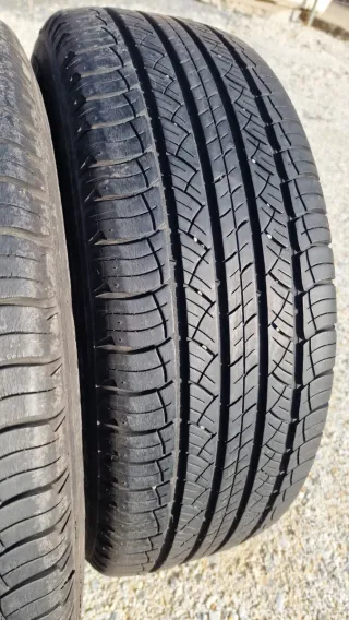 Neumáticos 215/65/16