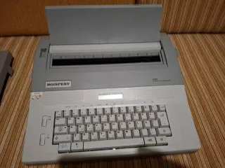 Máquina de escribir GISPERT 1w91