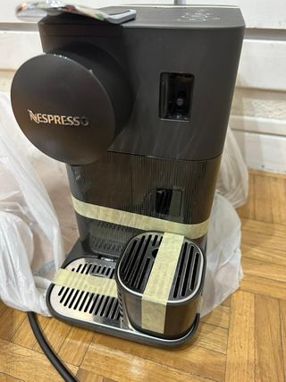 Cafetera Nespresso Lattissima One