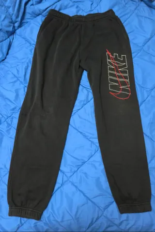 Conjunto Chándal Nike Negro y Rojo