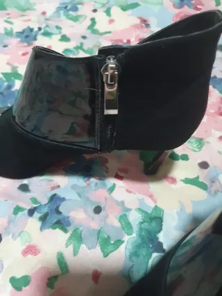 Botín Zara Negro Tacón Punta