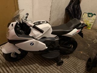 Moto BMW de batería