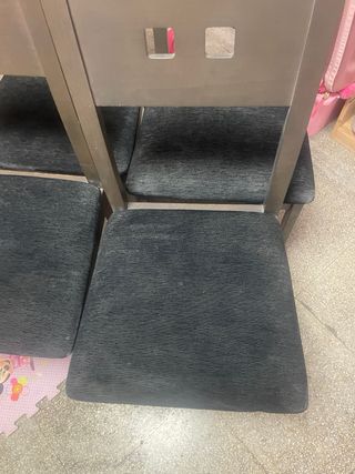 Juego de 4 sillas de comedor, cada un a 5€