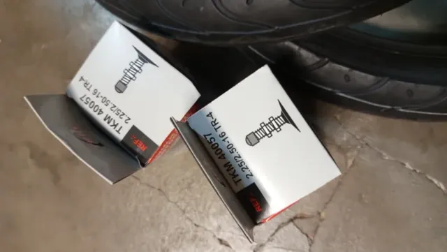 Neumáticos Vee Rubber 2x1/2-16 cady derbi