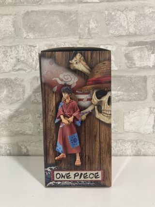 Figura Luffy One Piece de la marca bandai.