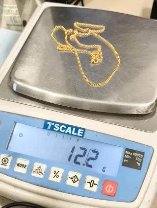 Cadena fina plana oro 18kt eslabón macizo