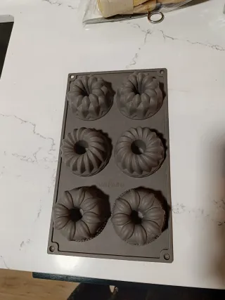 Molde silicona cupcakes gris