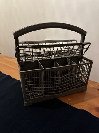 Cesta cubiertos lavavajillas en perfecto estado