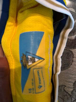 Conjunto Macron Fútbol Niñ@ del Cádiz con nombre