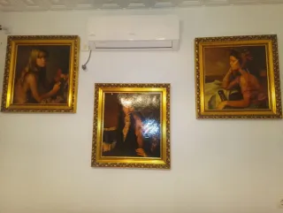 3 Quadri Classici con Cornici Dorate