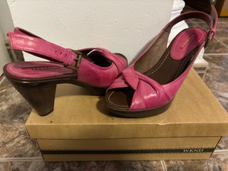 Sandalias de piel  con tacón talla 38