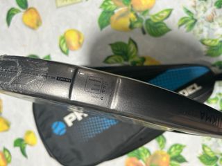 Pala de pádel Kuikma Hybrid Carbon + funda