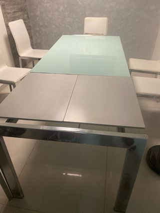 Conjunto Mesa de cristal, patas acero + 6 sillas