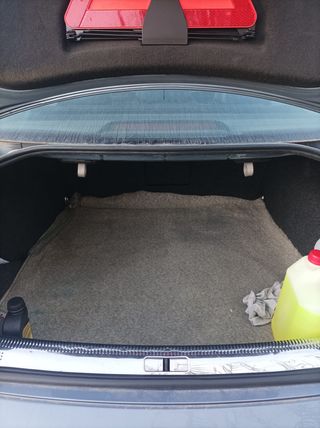 Coche para piezas o cambiar cadena de distribución