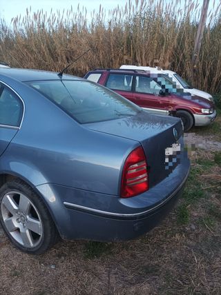 Coche para piezas o cambiar cadena de distribución