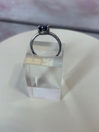 Anillo Vagner Plata con Zafiro Azul