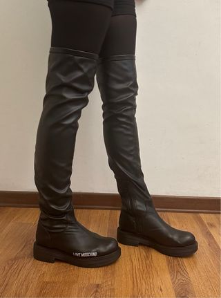 Stivali Moschino sopra ginocchio tg.39.