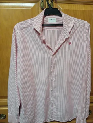 Camisa Rayas Rojas Talla M