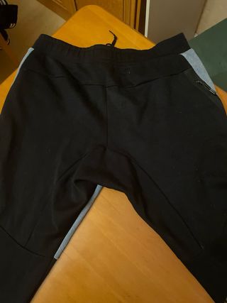 Pantalón Nike Tech Gris y Negro