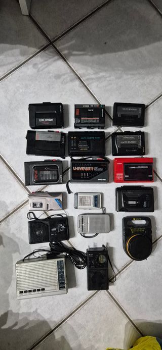 Lotto Walkman Mangianastri e Radio