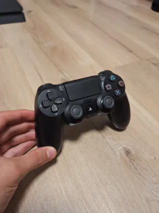 Ps4 Slim Negra + Mando + 5 Juegos