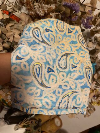 Bufanda con estampado paisley azul y amarillo