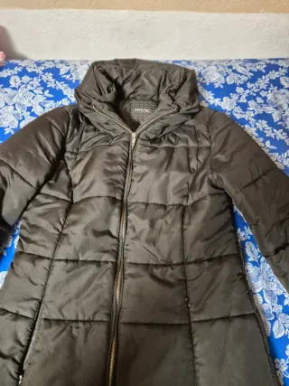 Cazadora larga mujer negra