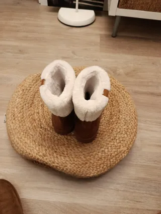 Botas de mujer con pelo blanco
