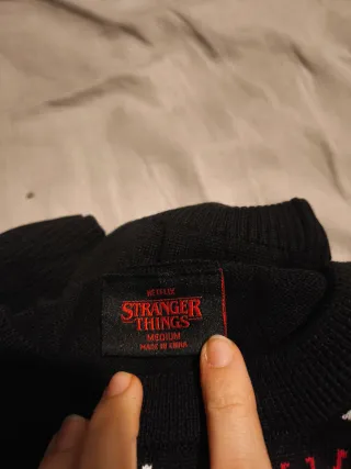 2 Maglie Natalizie Stranger Things Hellfire