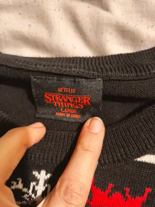 2 Maglie Natalizie Stranger Things Hellfire