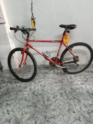 Bicicleta de carretera azul Columbus