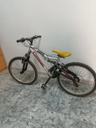 Bicicleta de carretera azul Columbus