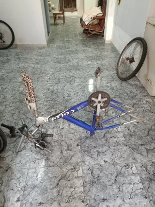 Bicicleta de carretera azul Columbus