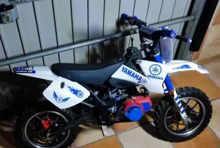 Mini Moto Yamaha Azul y Blanca