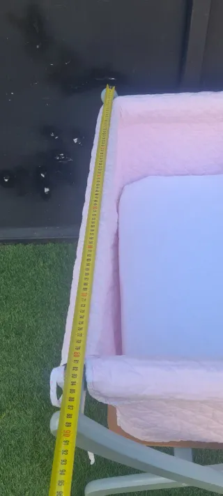 Cuna de recién nacido rosa con ruedas Prenatal