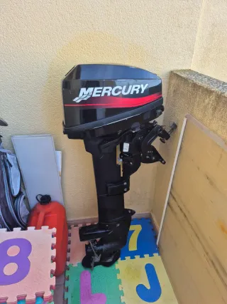 Motor fueraborda Mercury poco uso
