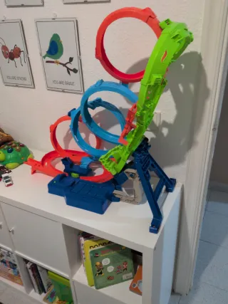 Pista Hot Wheels 4 Loopings