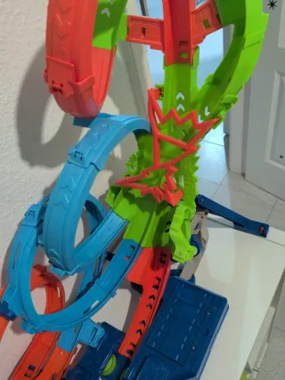 Pista Hot Wheels 4 Loopings