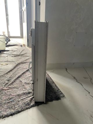 Ventana pequeña VEKA