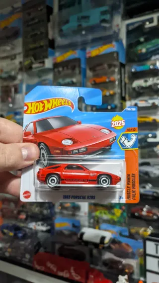 Hot Wheels 1983 Porsche 928S Rojo