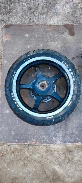 Llantas Delanteras Aerox