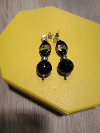 Pendientes plata y piedras negras