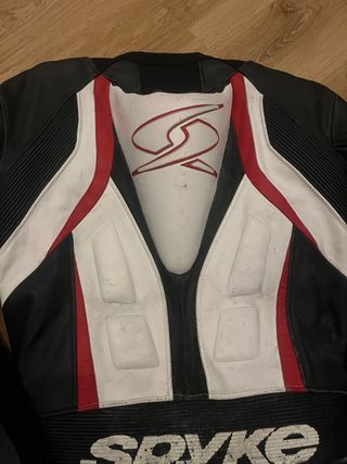 Mono de moto SPYKE con caída - XL