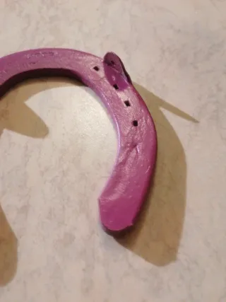 Ferro di cavallo portafortuna viola