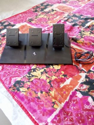 Volante Thrustmaster con pedali e cambio