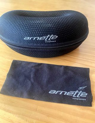 Gafas de sol Arnette negras