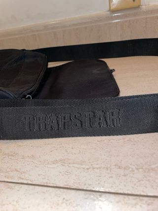 Riñonera Trapstar Negra Nueva
