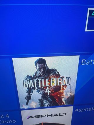 PS4 Pro con 2 mandos y 4 juegos