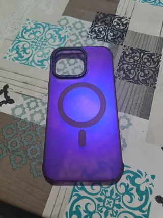 Funda iPhone 15 Pro Max Aves y Flores