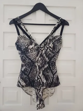 Body estampado blanco y negro